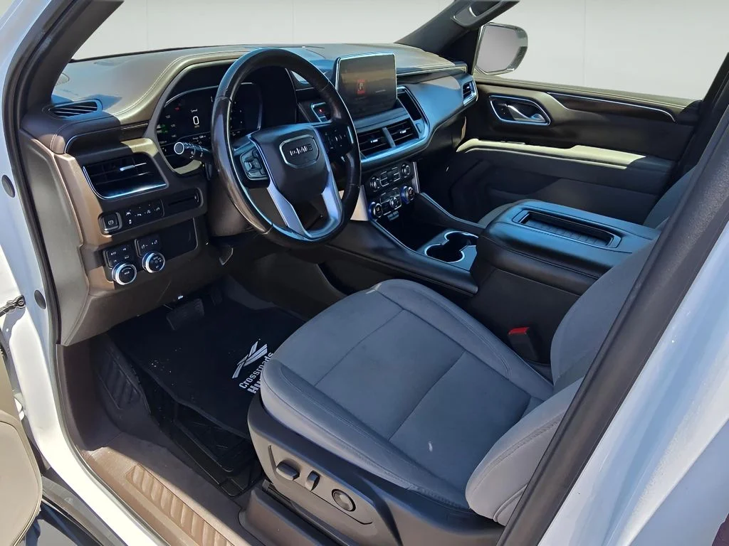 Used 2022 Summit White GMC SLE image 16