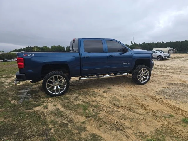 Used 2018 Blue Chevrolet LT image 9