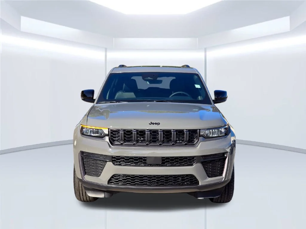 New 2027 Gray Jeep Laredo Altitude image 16