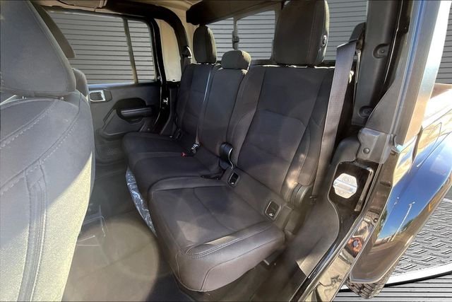 Used 2022 Black Jeep Altitude image 23