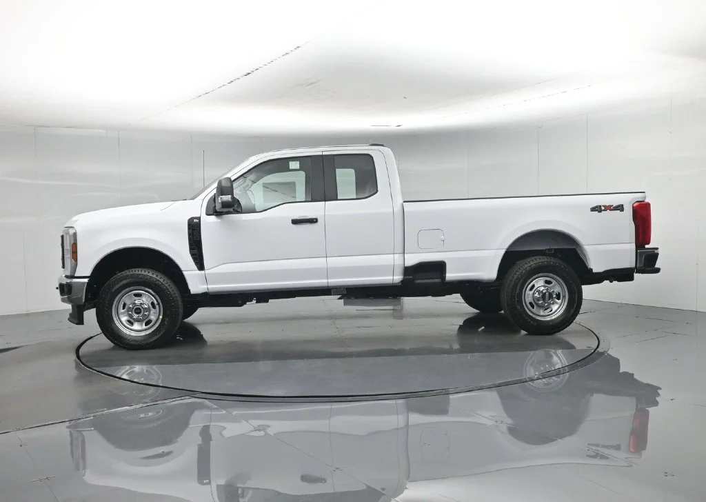 New 2027 White Ford XL image 27