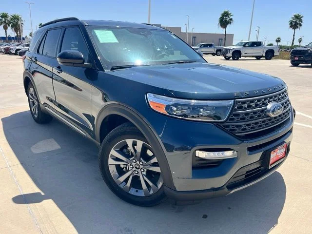Used 2024 Blue Ford XLT image 1