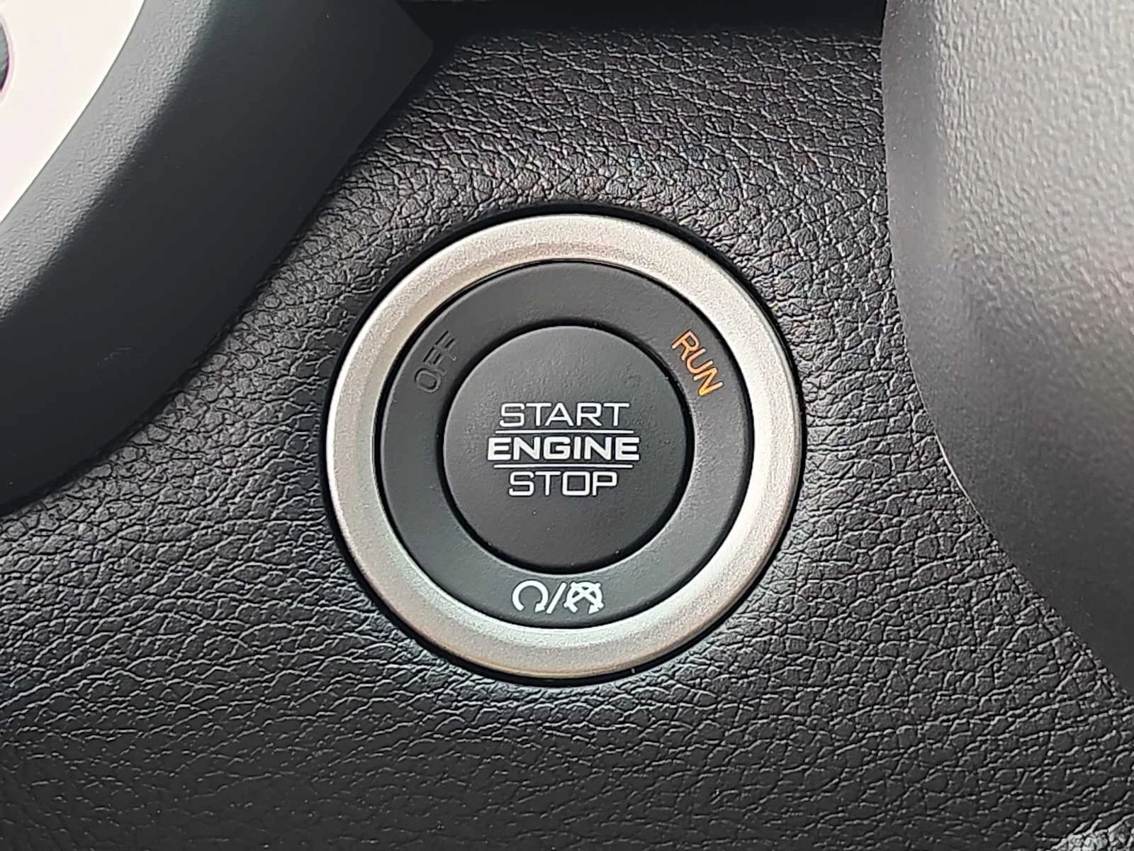 2026 RAM 3500 Laramie - Photo 24
