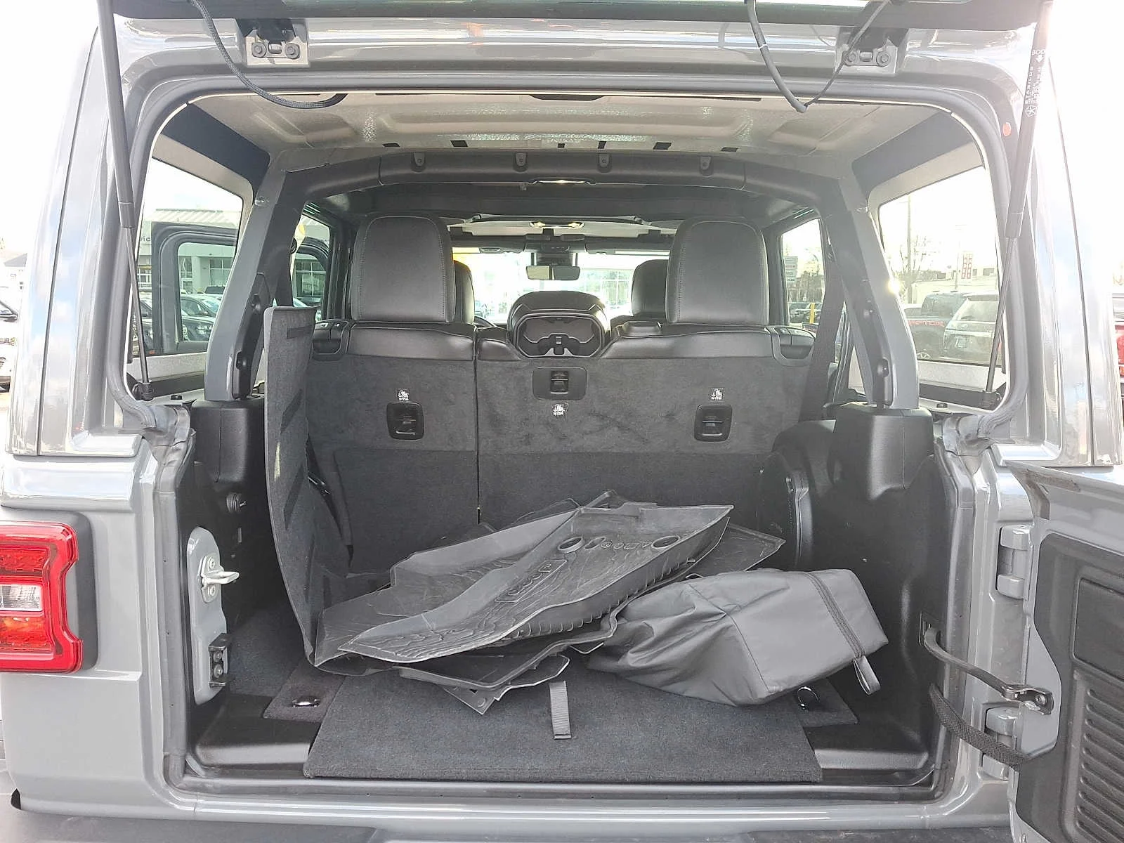 2023 Jeep Wrangler 4-Door Rubicon 392 - Photo 27