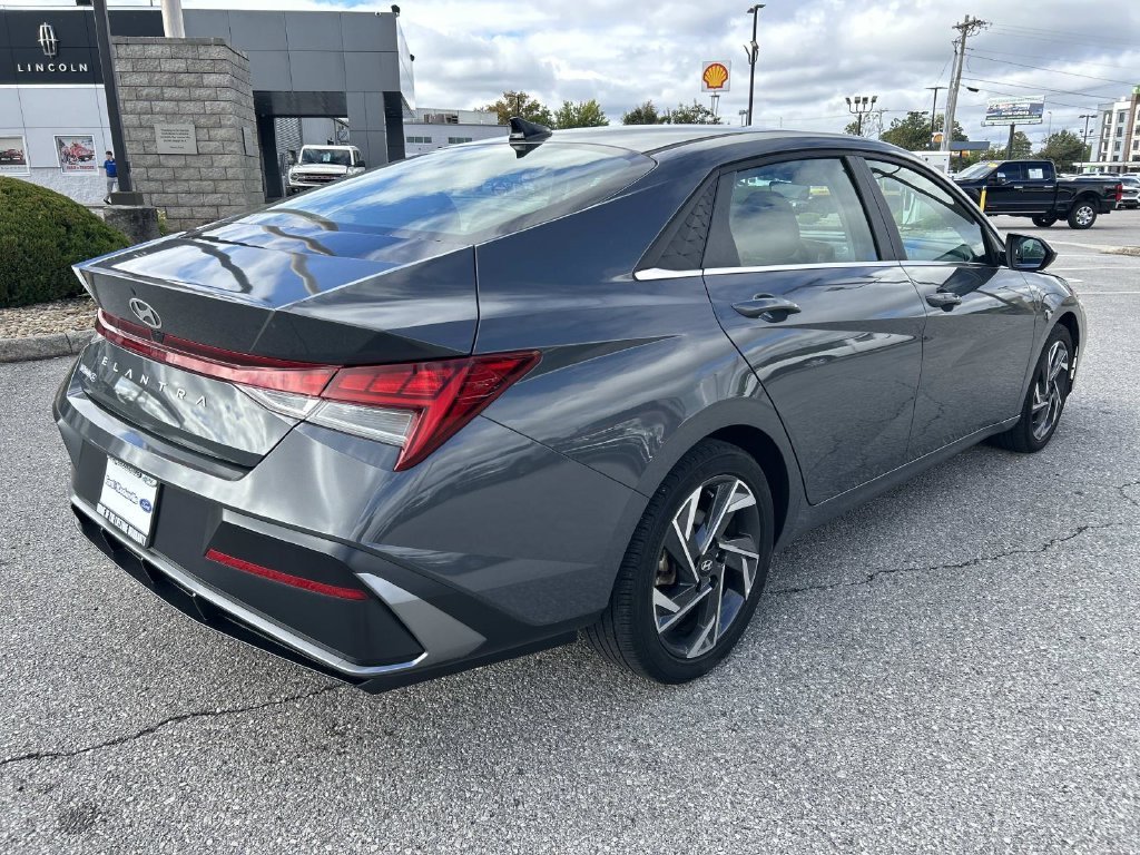 Certified Used 2024 Gray Hyundai SEL image 4