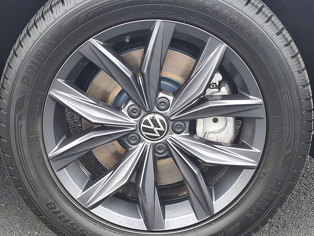 Used 2022  Volkswagen 2.0T SE image 7