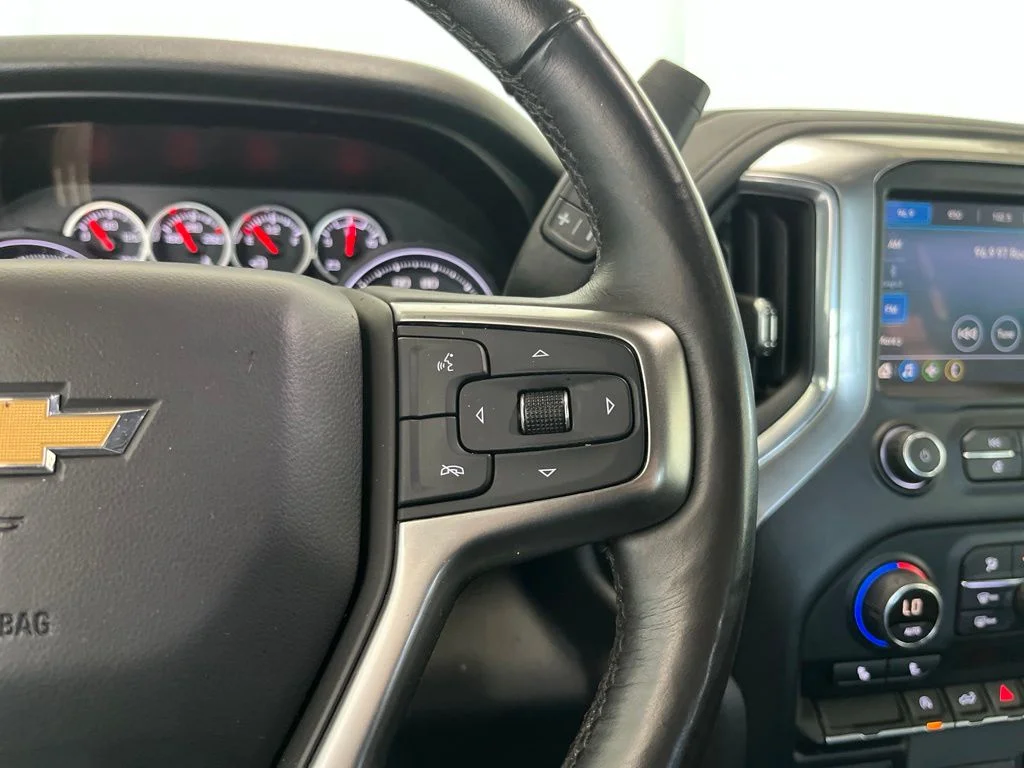 Used 2020 Blue Metallic Chevrolet LT image 7