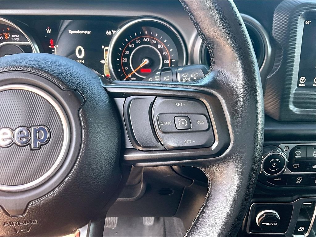 Used 2021 Red Jeep Sport S image 24