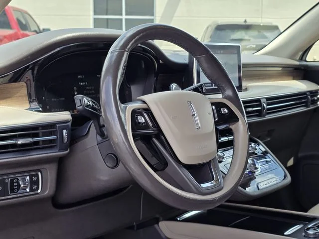 Used 2021 Mocha Lincoln Reserve image 24