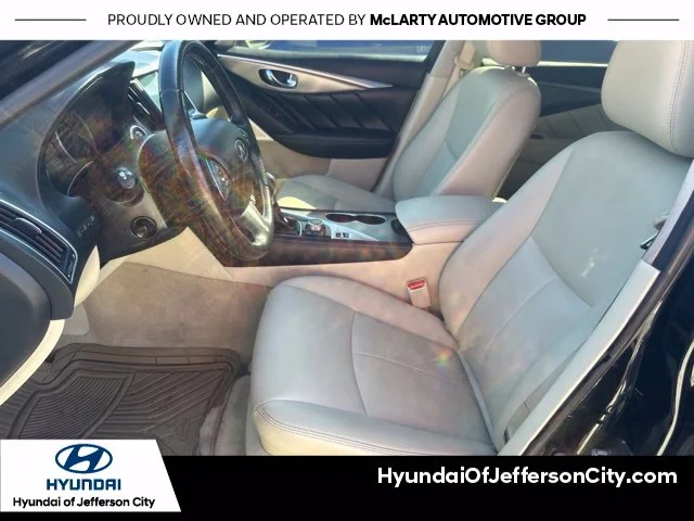 Used 2017 Black INFINITI 3.0t Premium image 4