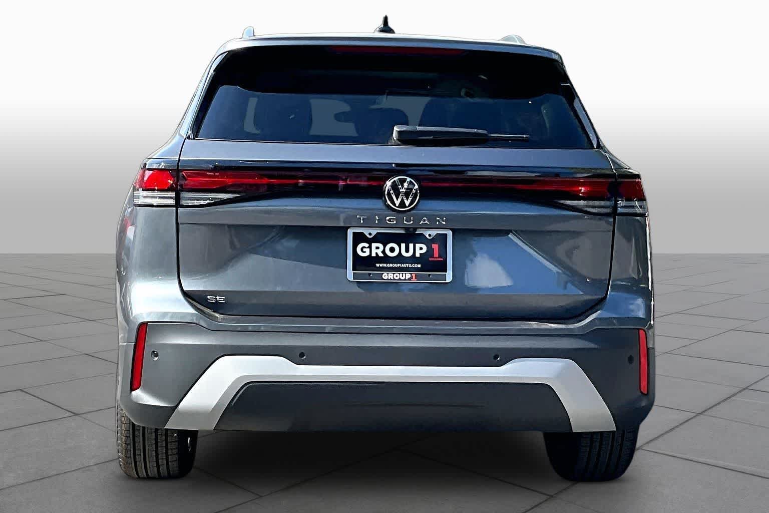 New 2026 Platinum Gray Metallic Volkswagen 2.0T SE image 4