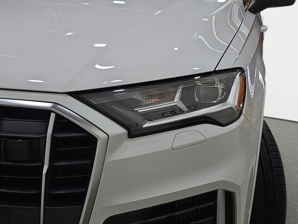 Used 2022  Audi 55 Premium Plus image 30