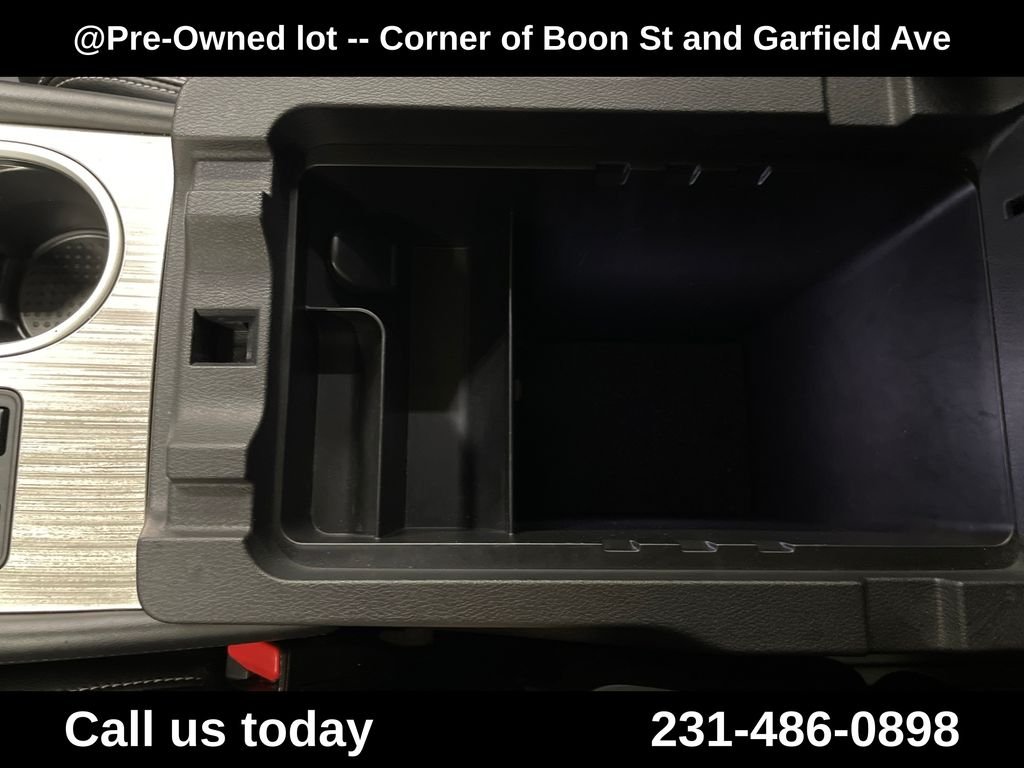 Used 2018 Black Nissan SL image 28