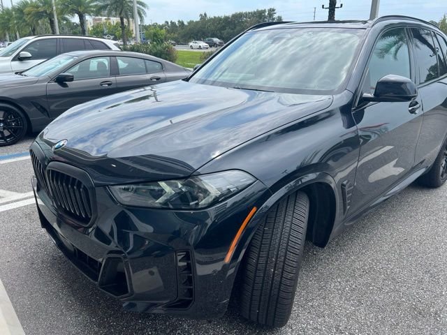 Certified Used 2025 Carbon Black Metallic BMW xDrive40i image 3