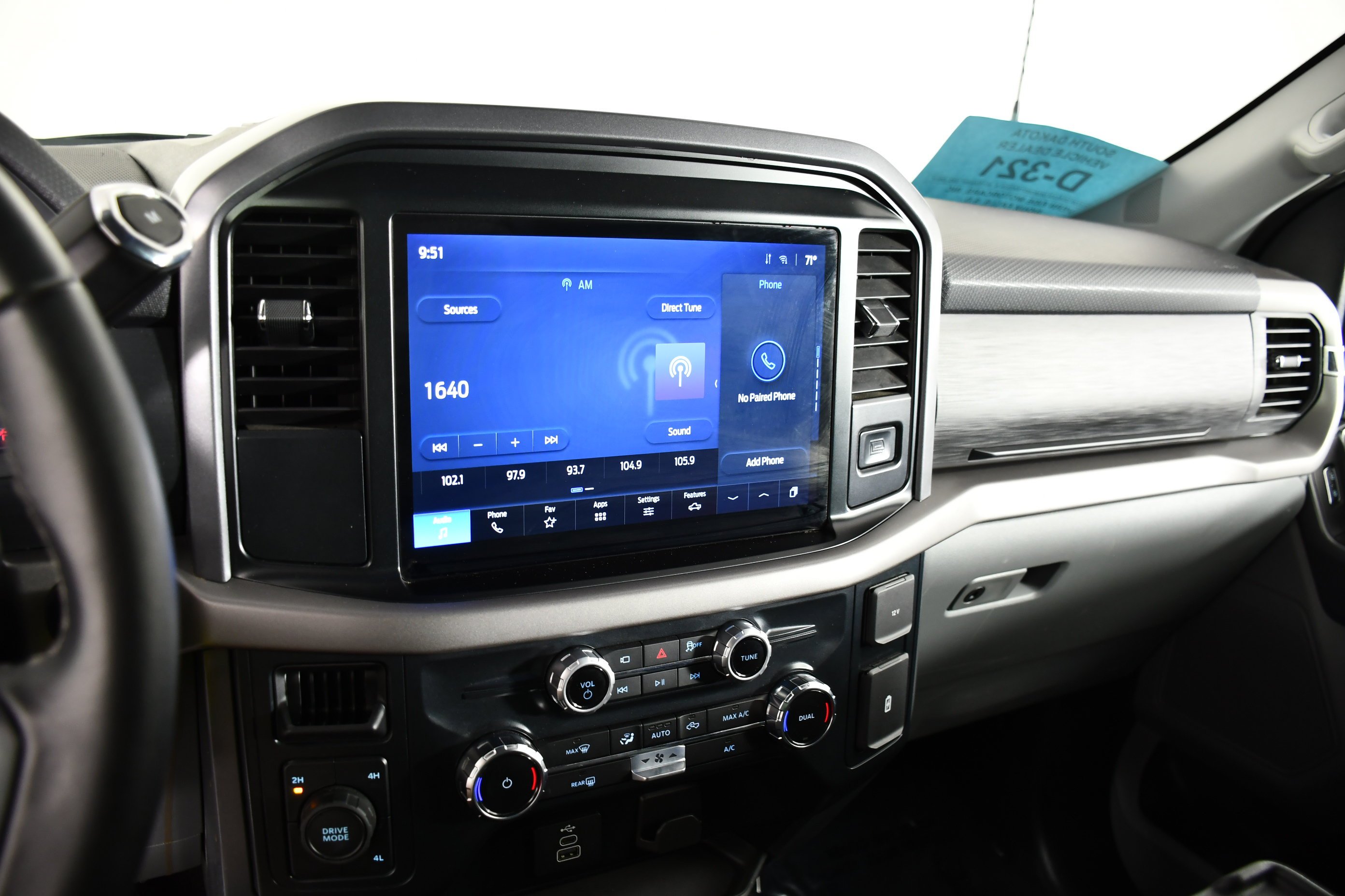 Used 2025 Black Metallic Ford XLT image 28