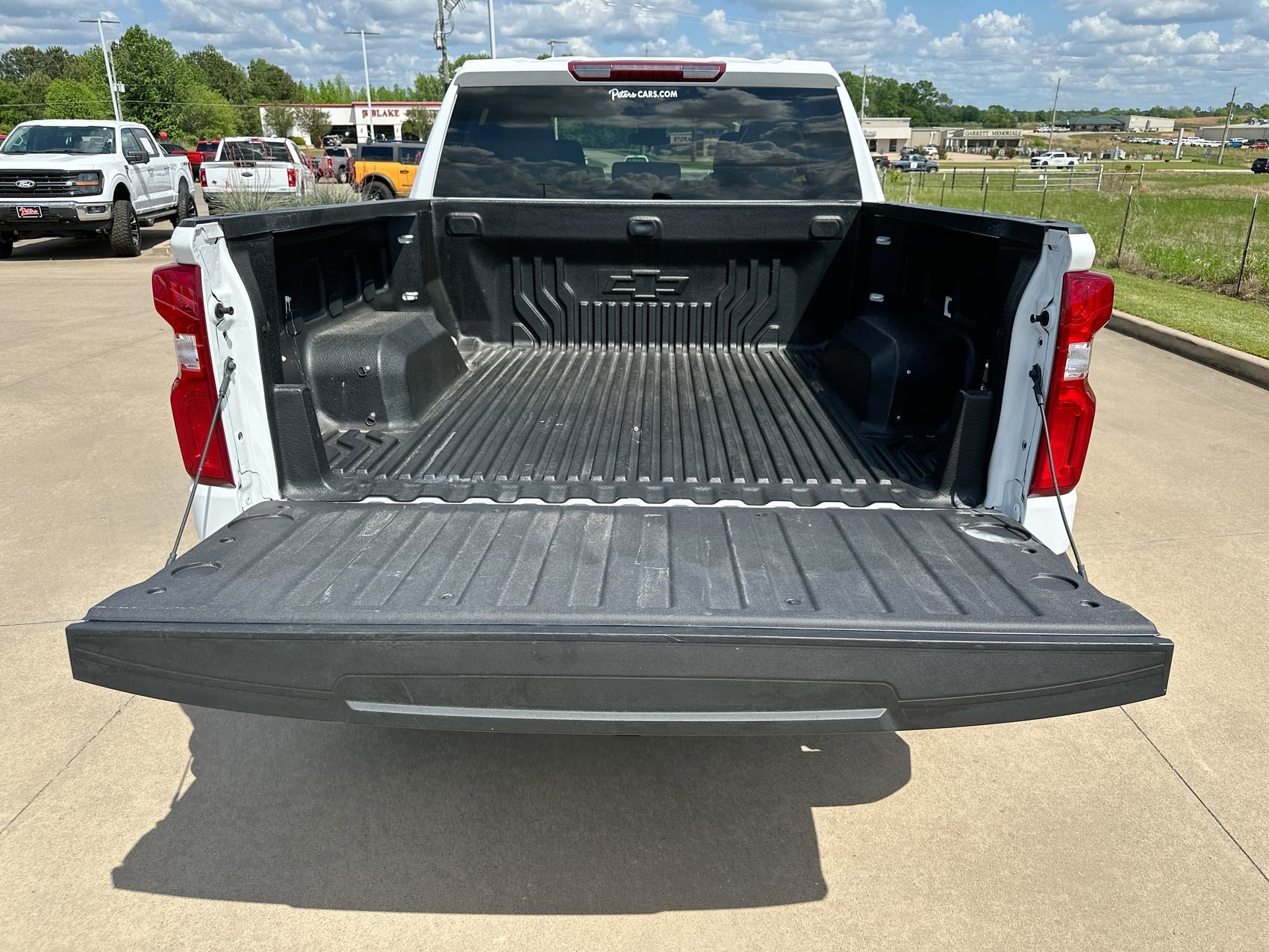 Used 2025 Summit White Chevrolet RST image 23