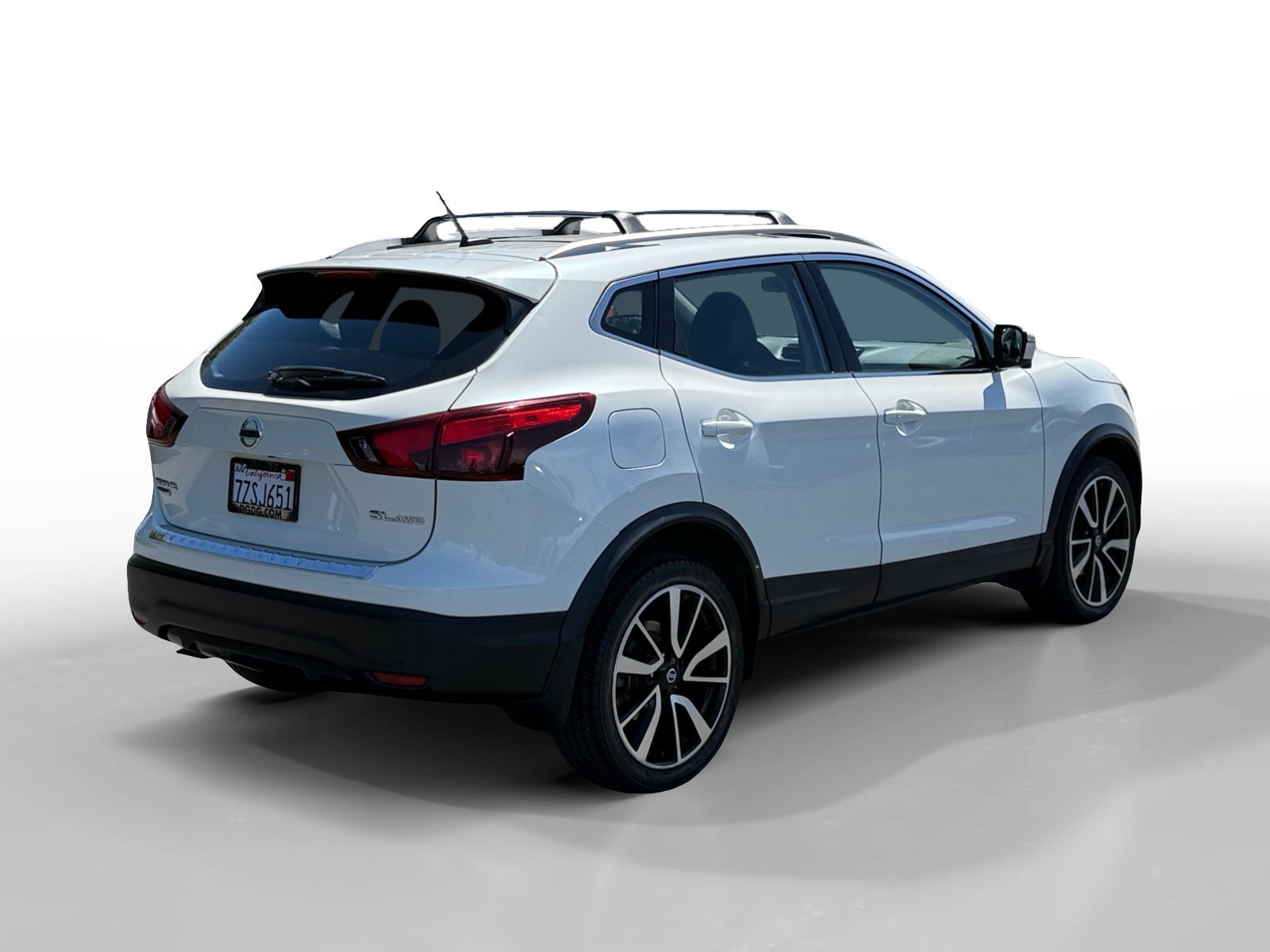 Used 2017 Pearl White Nissan SL image 5
