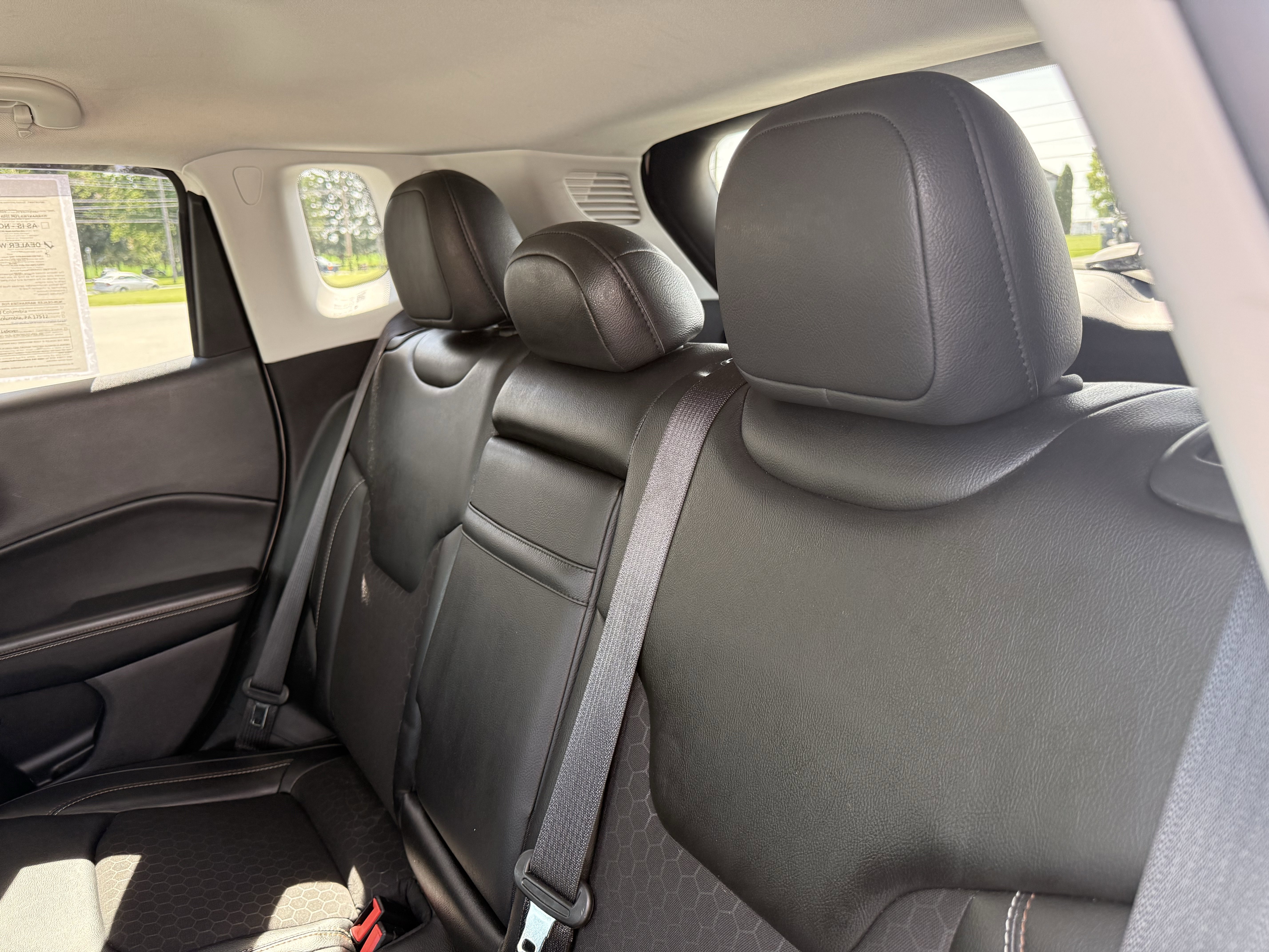 Used 2018 White Clearcoat Jeep Latitude image 29