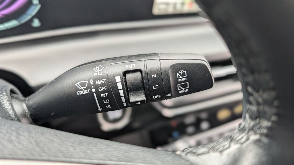 2025 Kia Seltos S - Photo 34