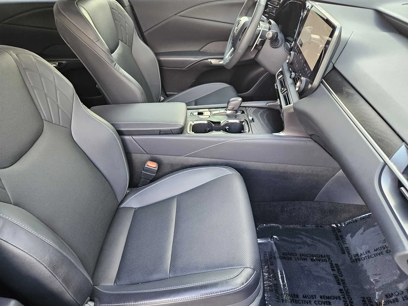 Certified Used 2025 NORI GREEN PEARL Lexus Premium image 9