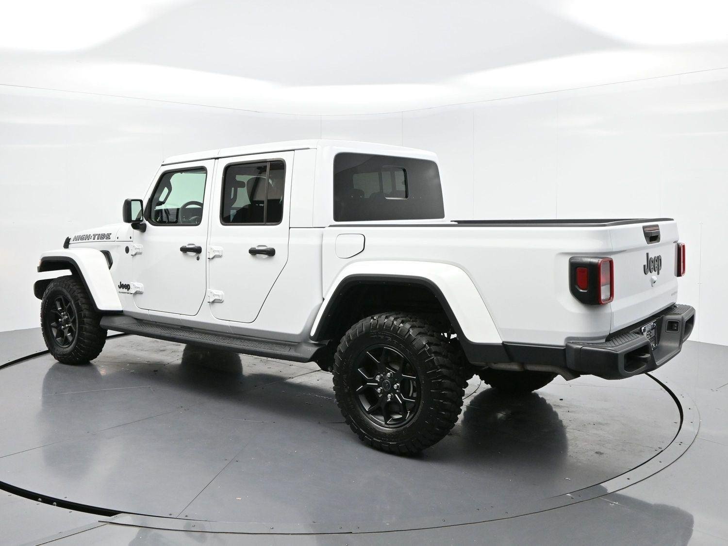 Used 2025 White Jeep High Tide image 5