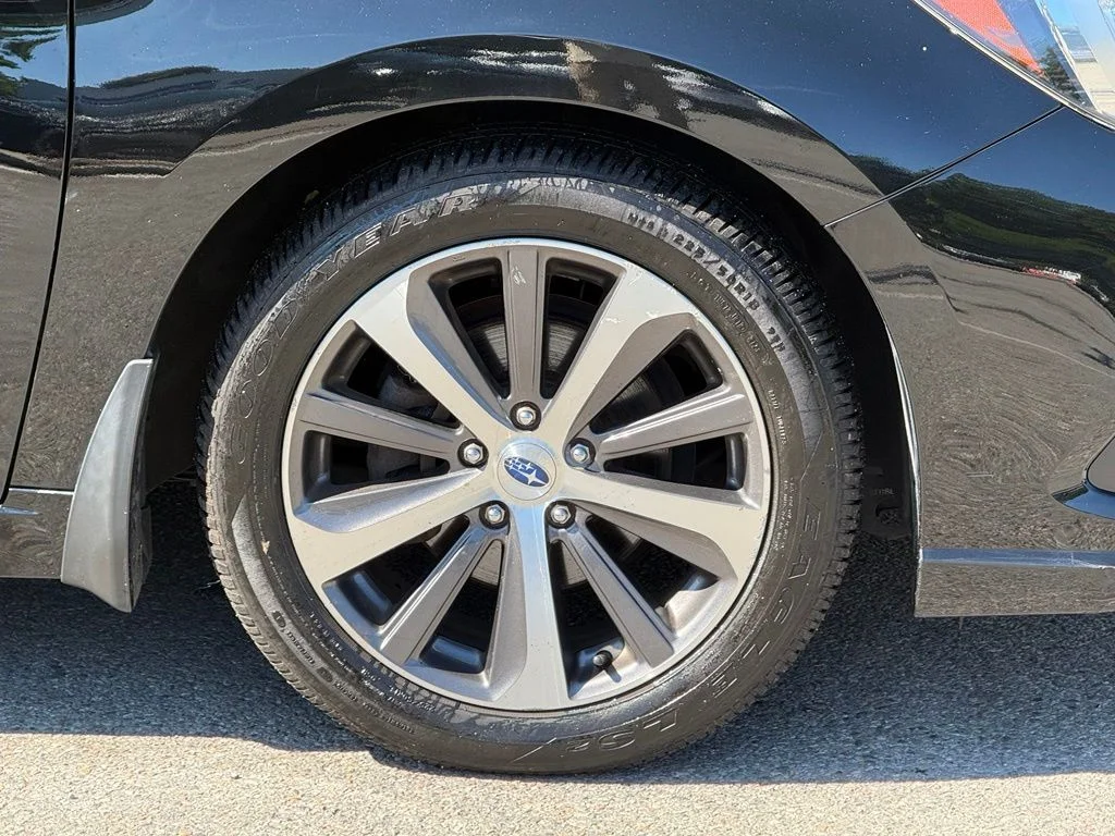 Used 2019 Black Subaru 2.5i image 11