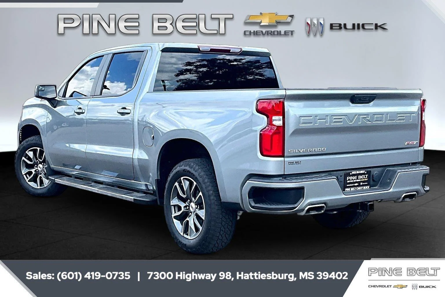Used 2025 Sterling Gray Metallic Chevrolet RST image 2