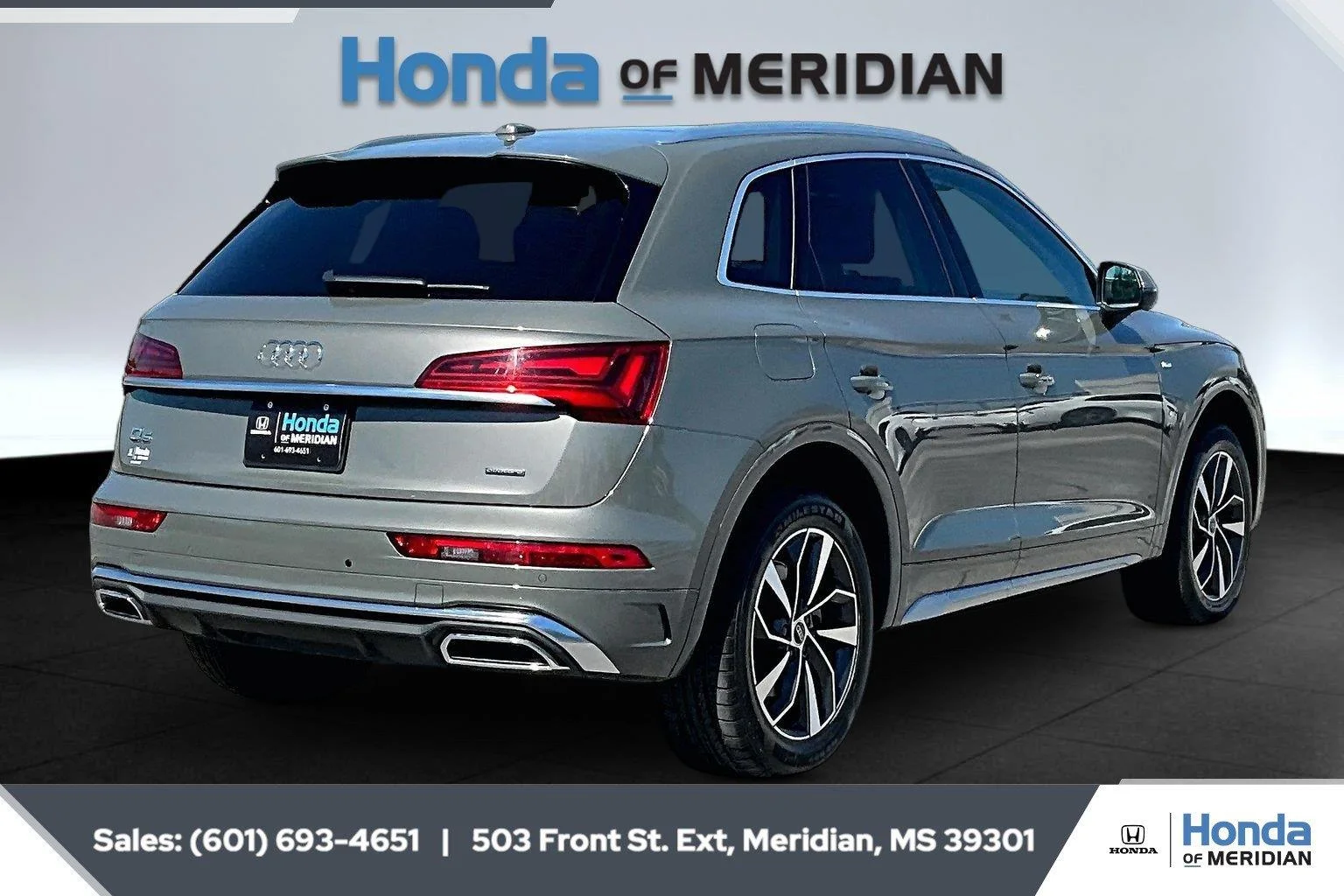 Used 2024  Audi S line Premium Plus image 11