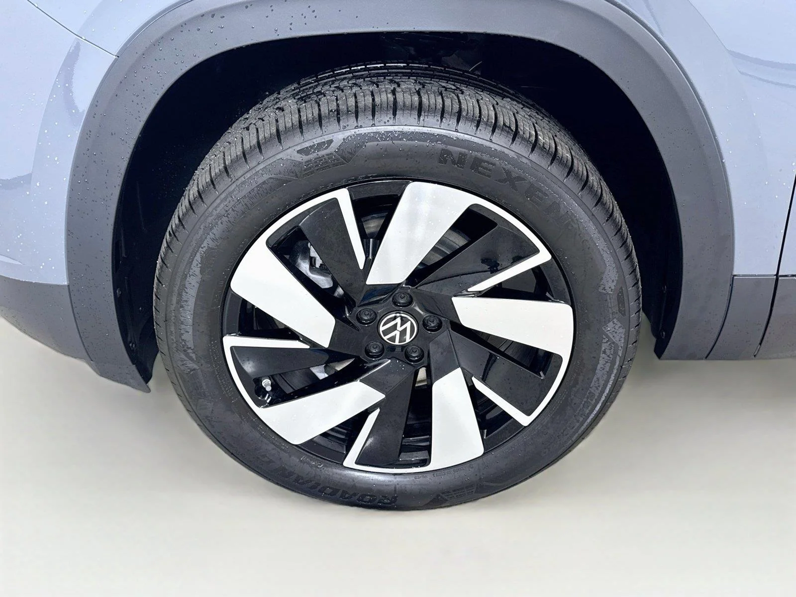 New 2026 Pure Gray Volkswagen 2.0T SE w/Technology image 30