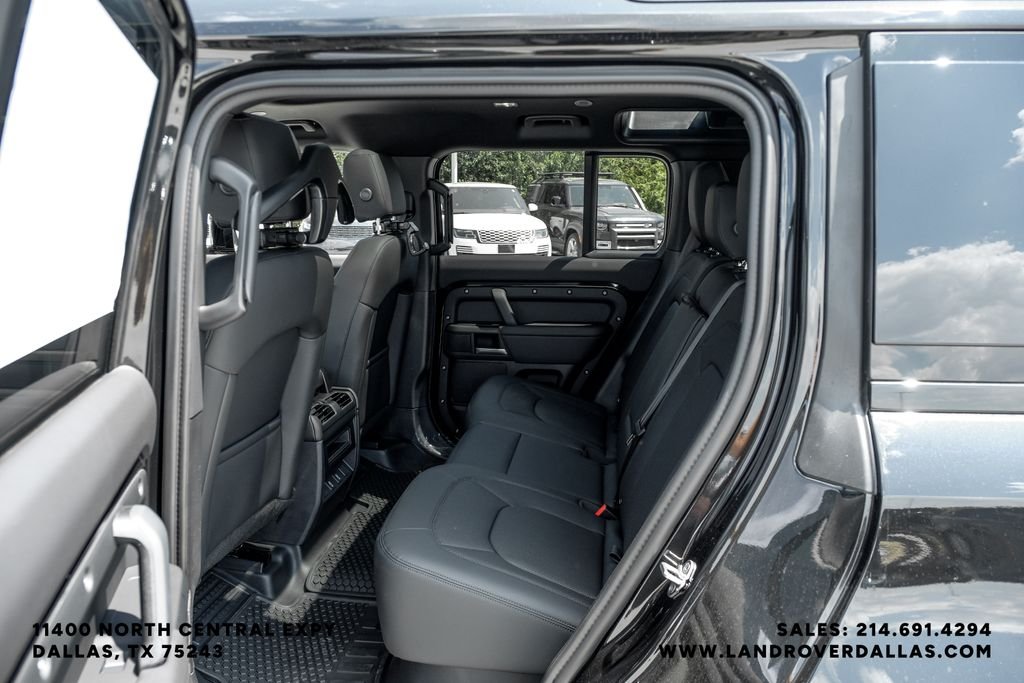 New 2026 Santorini Black Metallic Land Rover S image 48