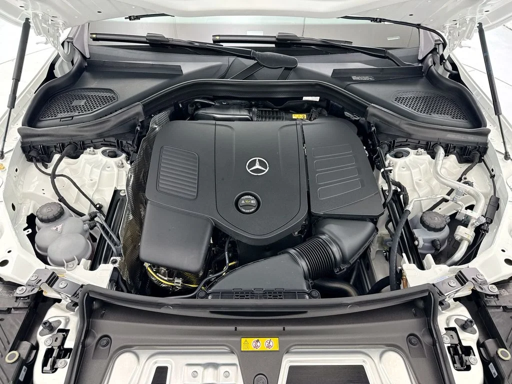 New 2026 White Mercedes-Benz GLC 300 image 28