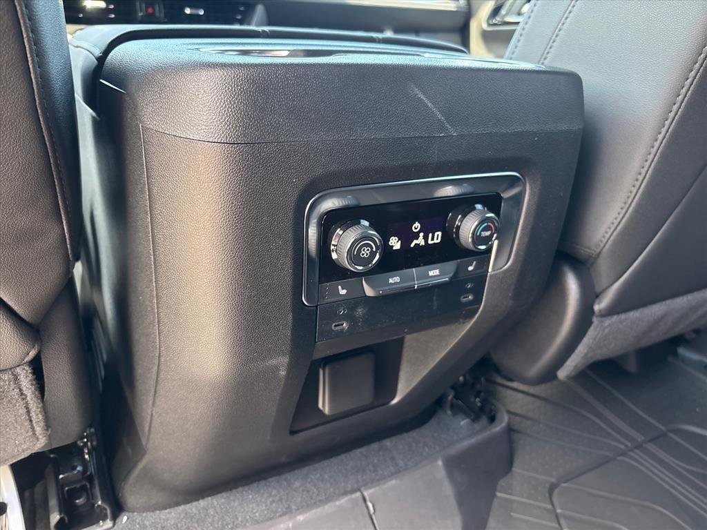 2026 Chevrolet Suburban LT - Photo 23