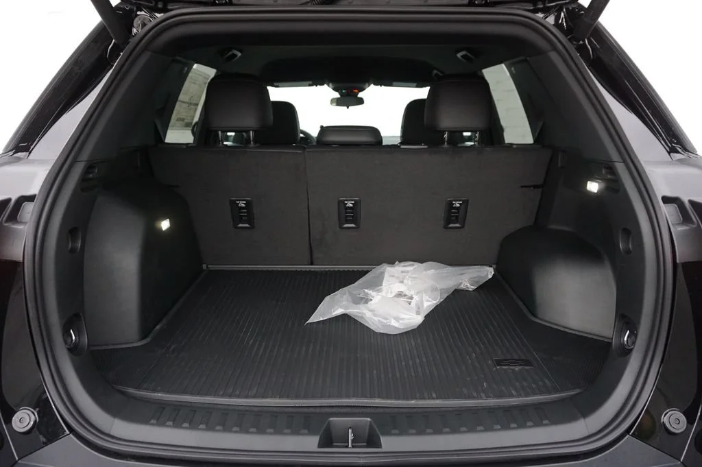 2027 Chevrolet Equinox LT - Photo 25
