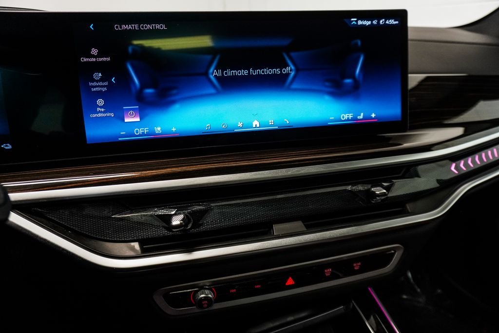 Used 2025 Black BMW xDrive50e image 25