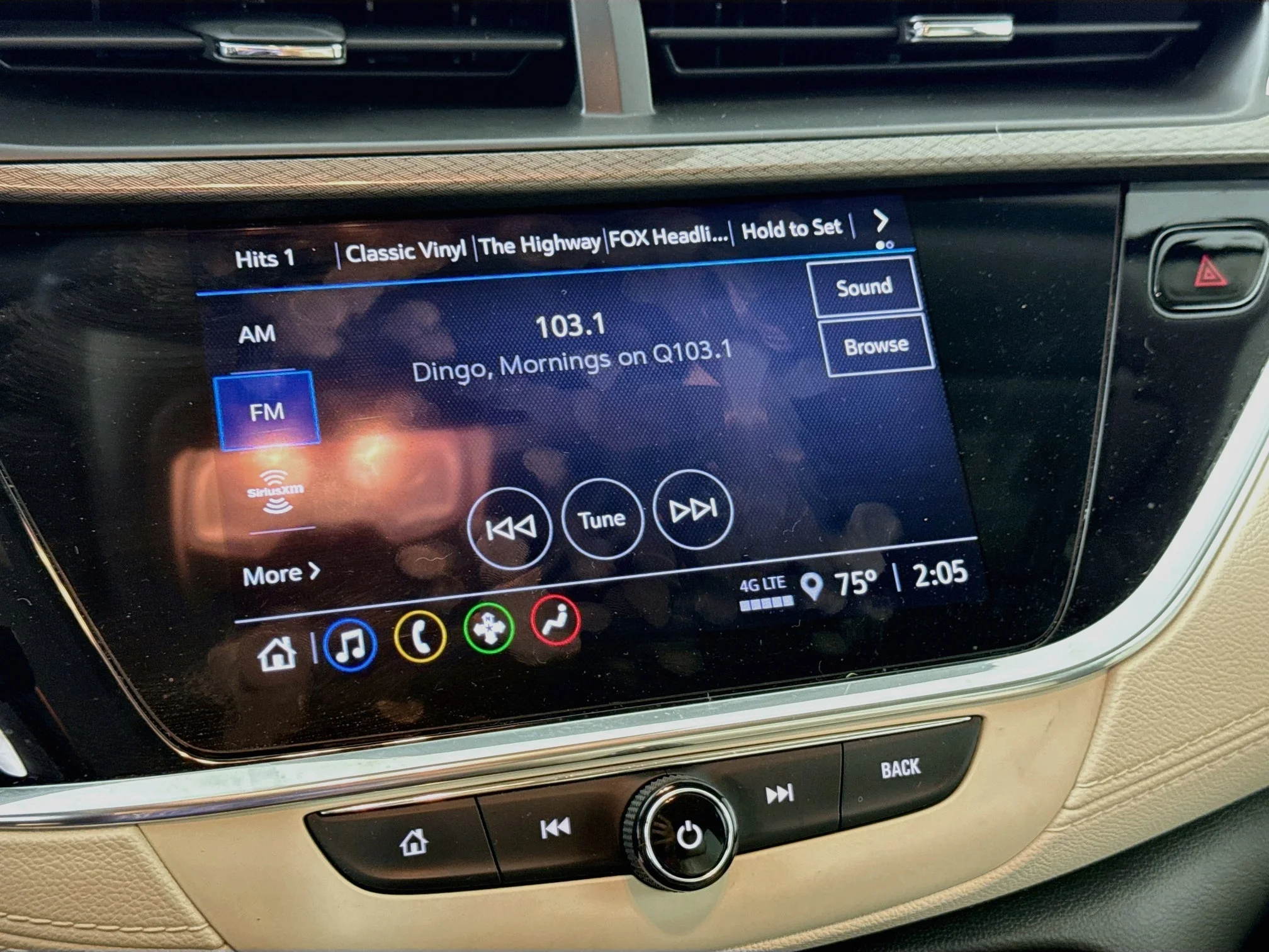 Used 2021 Ebony Twilight Metallic Buick Select image 14