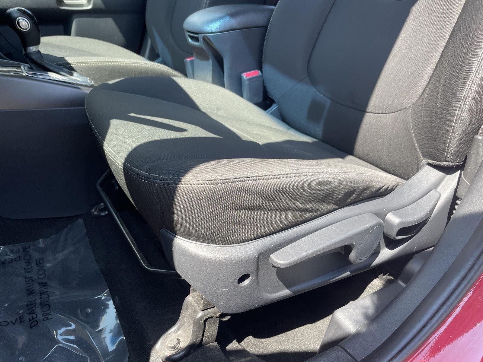 Used 2012 Molten Kia + image 10
