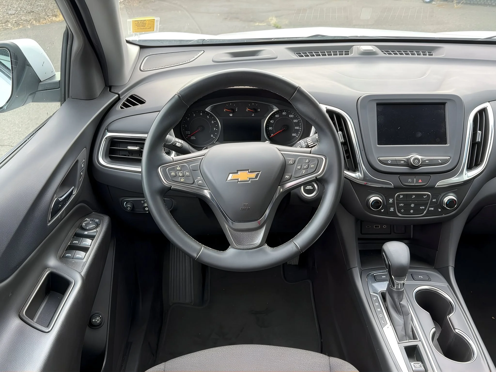 2024 Chevrolet Equinox LT - Photo 16