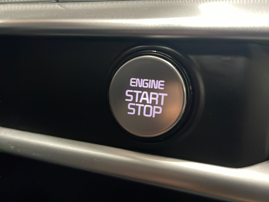 Used 2023 White Kia GT-Line image 13