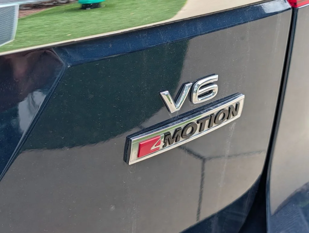 Used 2019 Blue Volkswagen 3.6L V6 SE image 6