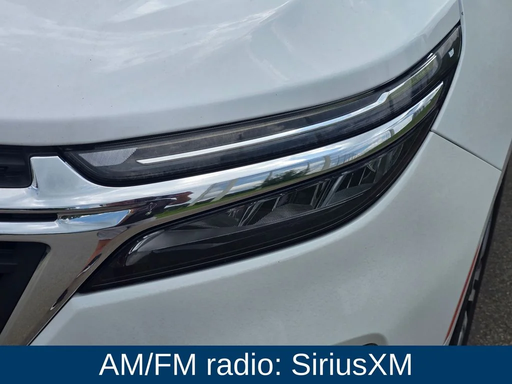 Used 2022 White Chevrolet LT image 6