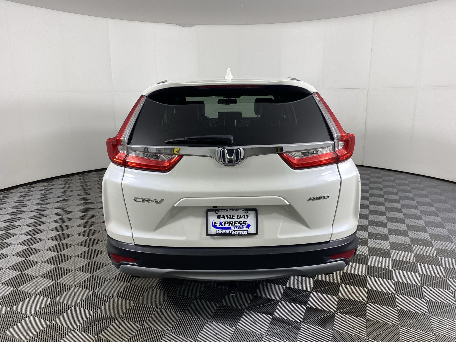 Used 2018 White Diamond Pearl Honda EX-L image 7