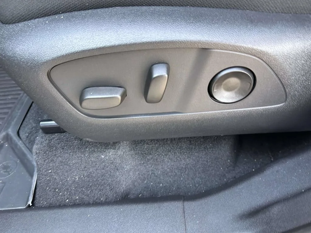 New 2027 Sterling Metallic GMC Elevation image 19