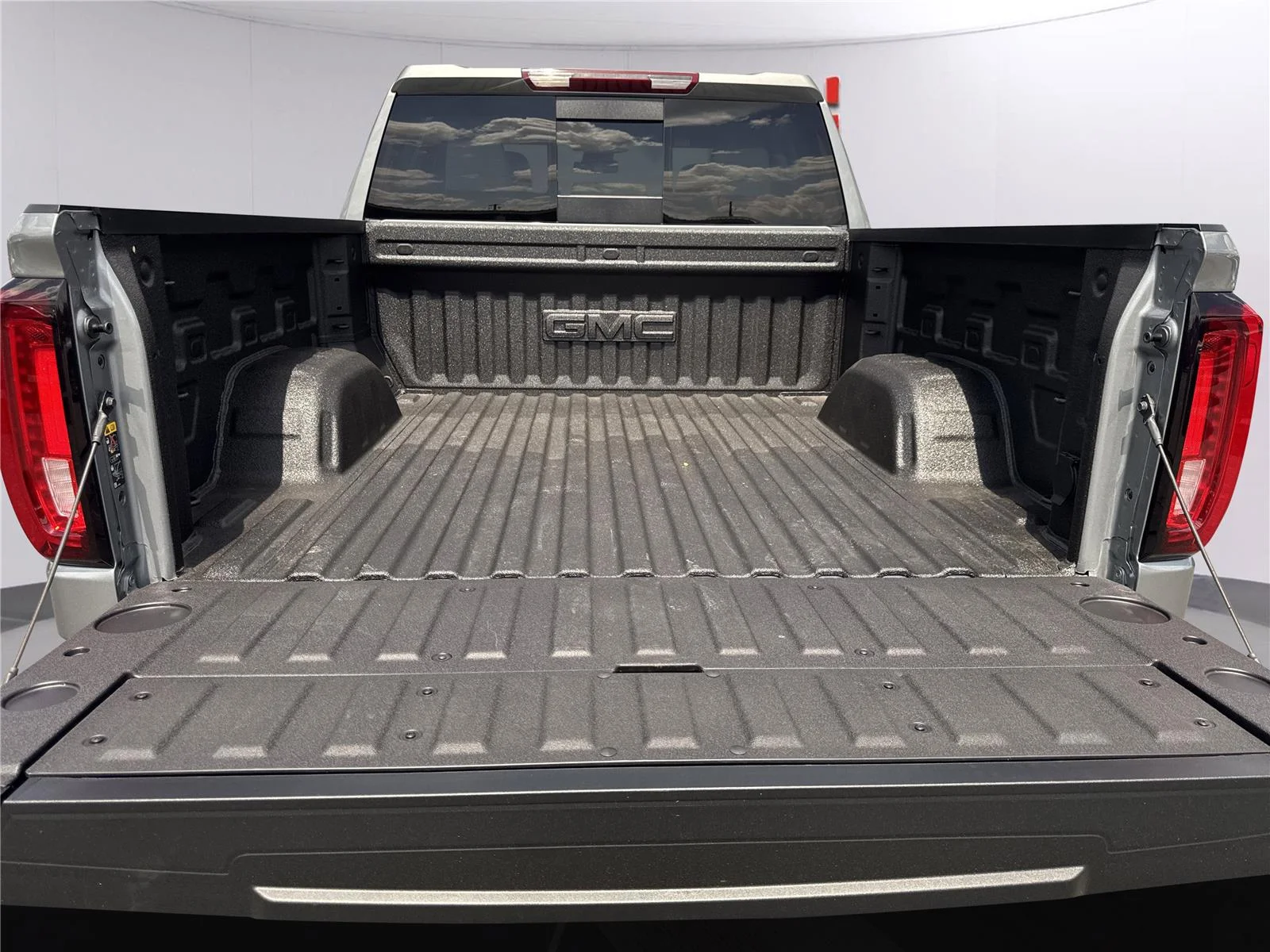 New 2026 Sterling Metallic GMC SLT image 34