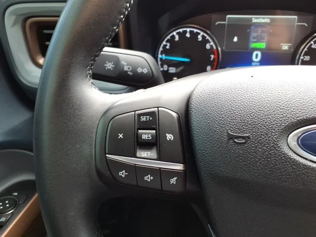 Used 2023 White Ford Lariat image 22