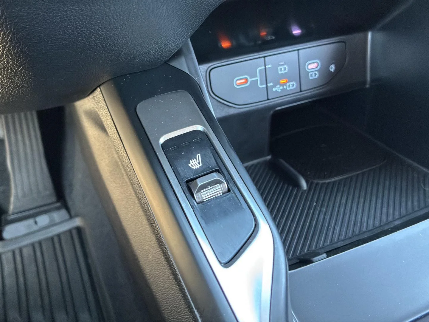 Used 2026 Ebony Black Kia EX image 31