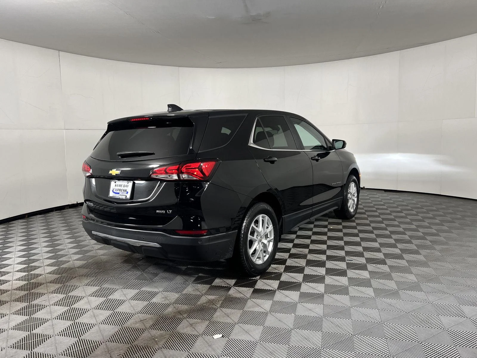 Used 2024 Mosaic Black Metallic Chevrolet LT image 43