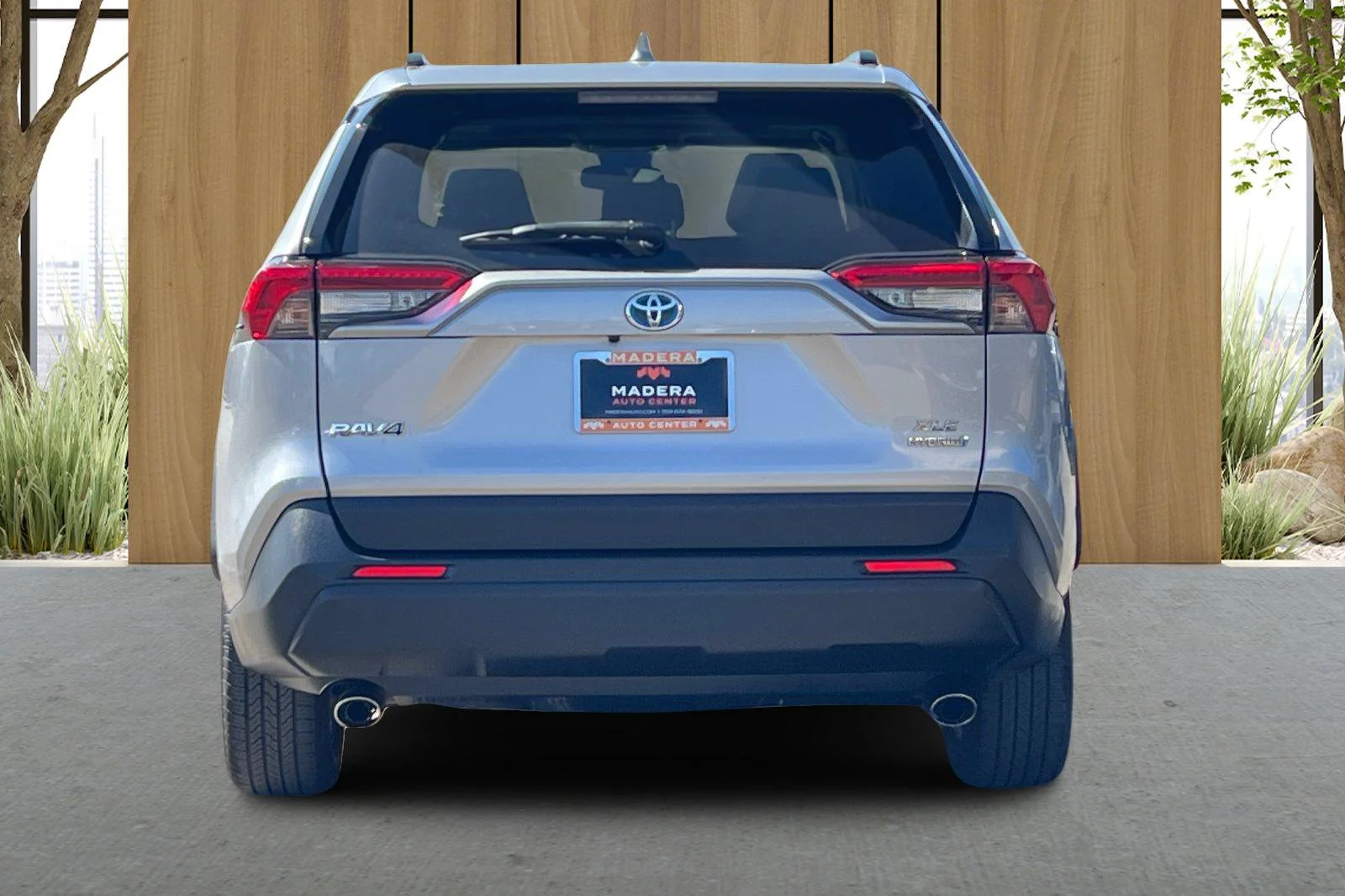 Used 2021 Silver Toyota Hybrid XLE image 5