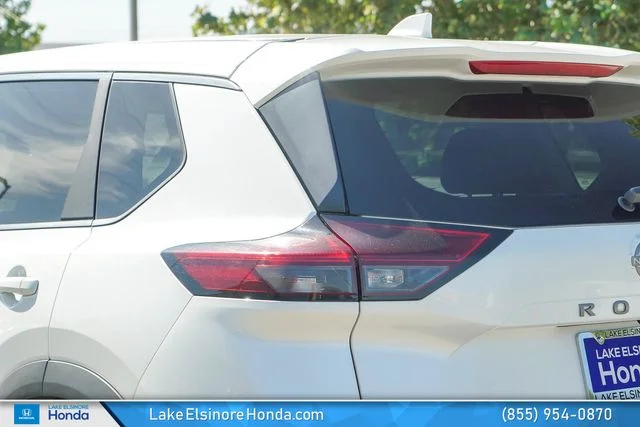 Used 2024 White Pearl Nissan SV image 12