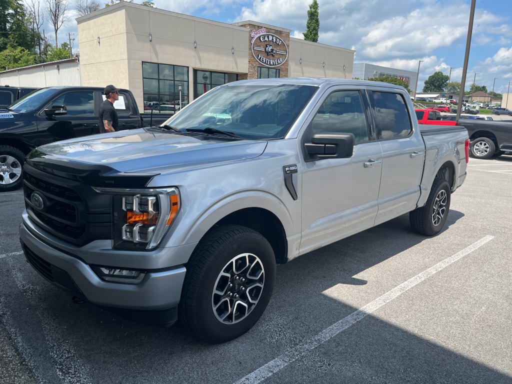 Used 2023 ICONIC SILVER METALLIC Ford XLT image 3