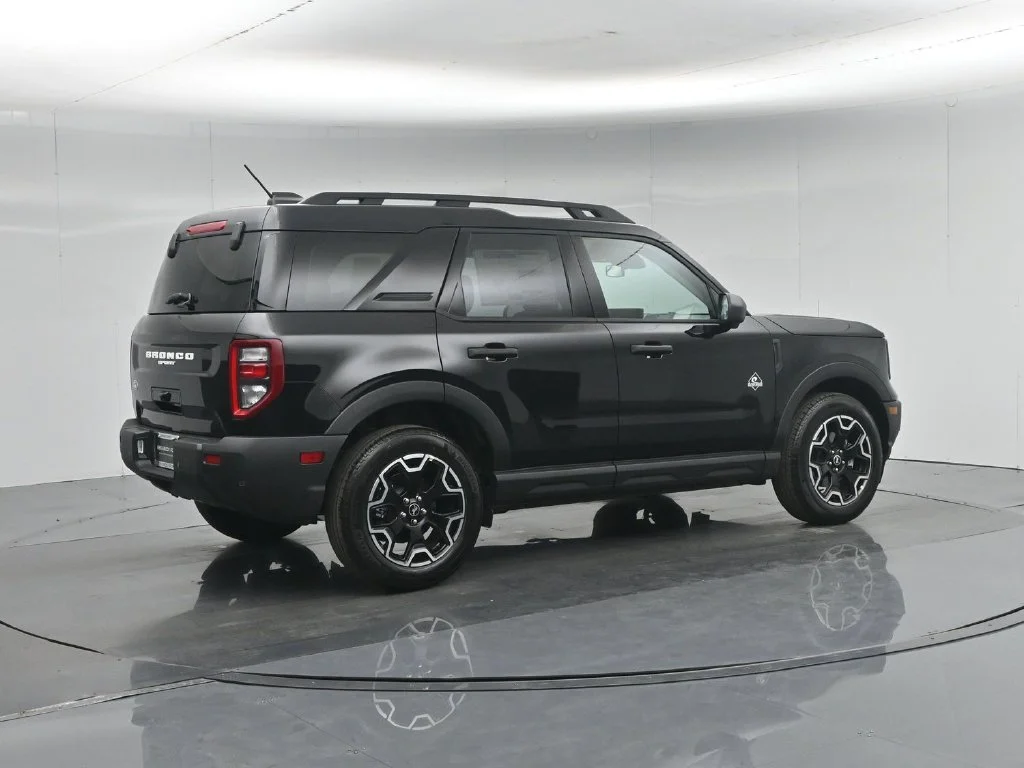 New 2026 Shadow Black Ford Outer Banks image 27
